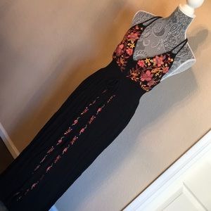 Forever 21 Black Embroidered Maxi Dress Medium